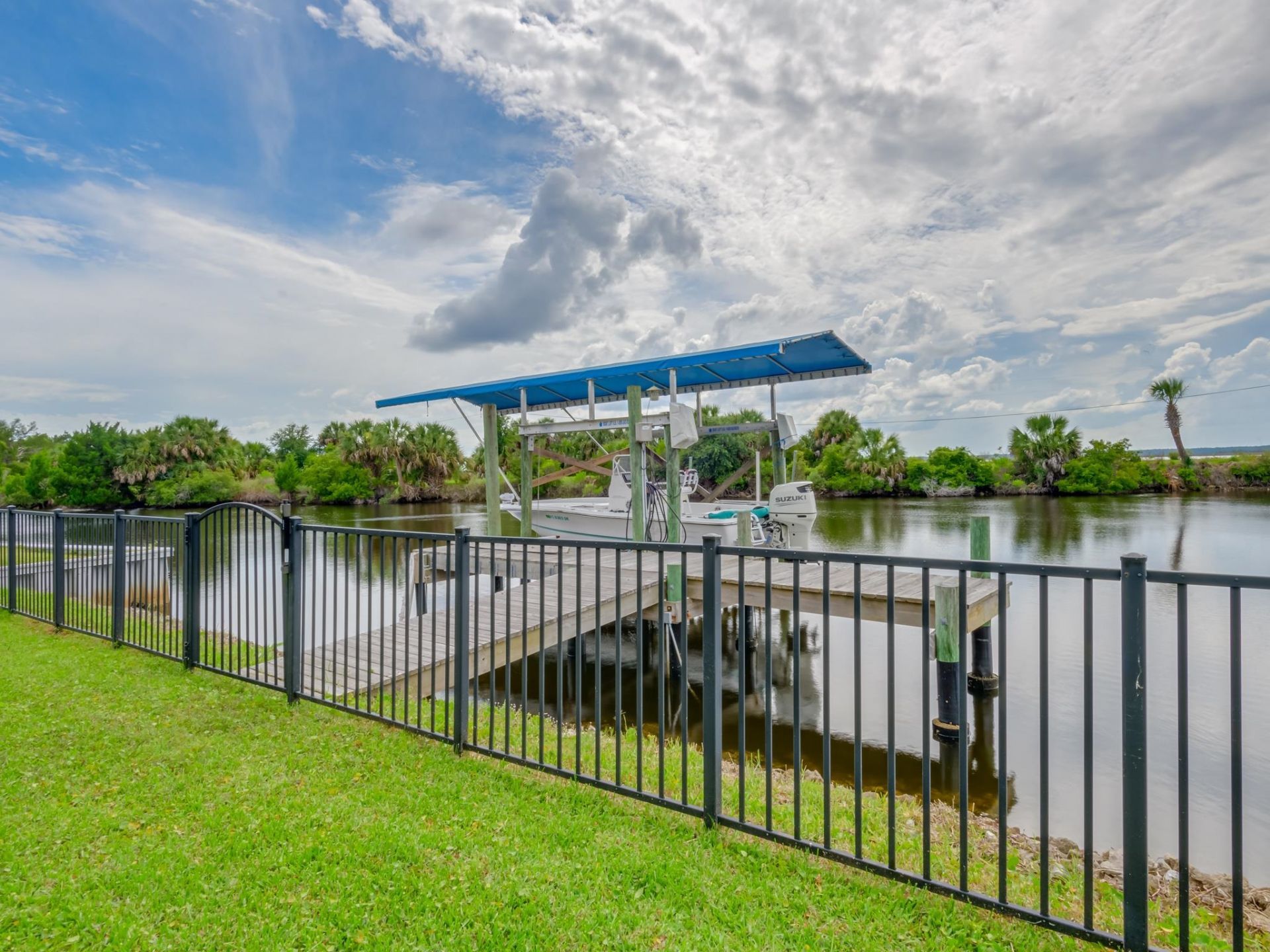 6 Gulf Breeze Court, Crawfordville, FL 32327 Photo