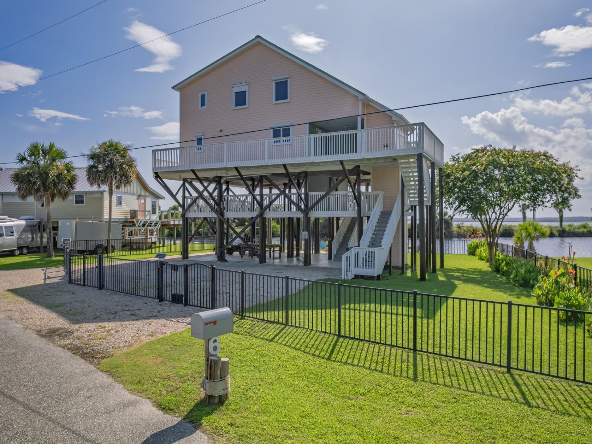 6 Gulf Breeze Court, Crawfordville, FL 32327 Photo