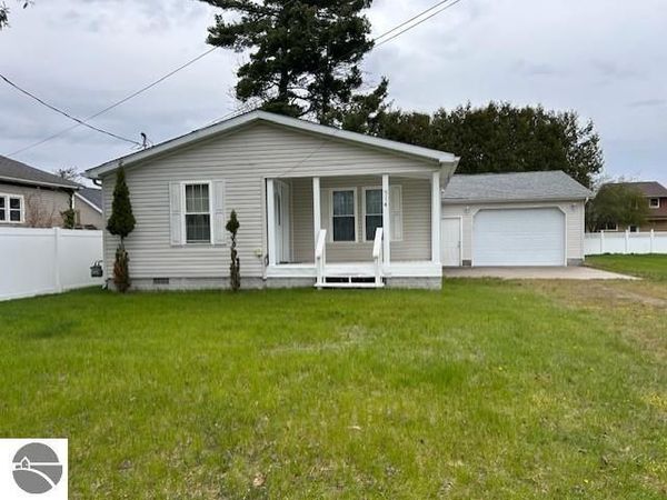 514 Tawas Street, East Tawas, MI 48730
