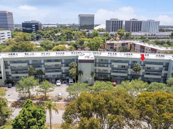 1638 Embassy Drive, Unit 410, West Palm Beach, FL 33401