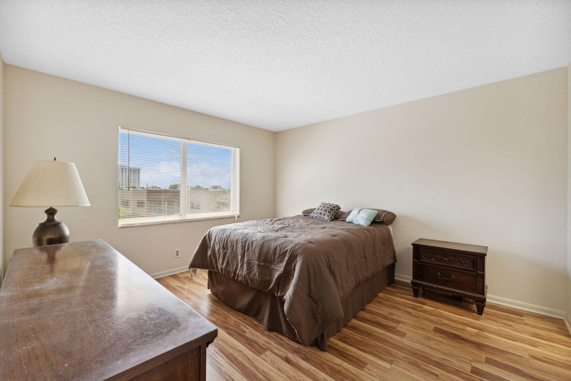 1638 Embassy Drive, Unit 410, West Palm Beach, FL 33401 Photo