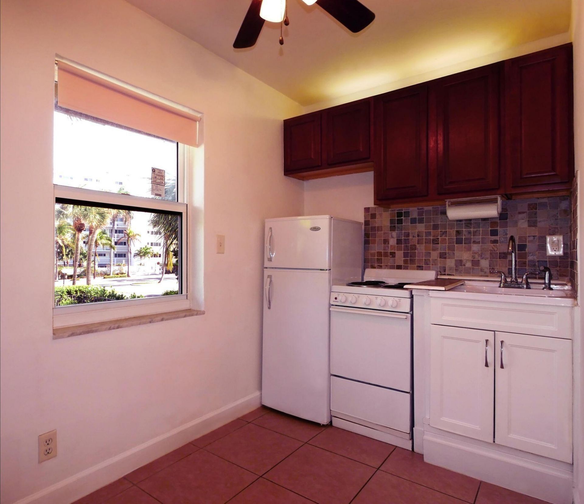 2031 SE 5th Street, Unit 8, Deerfield Beach, FL 33441 Photo