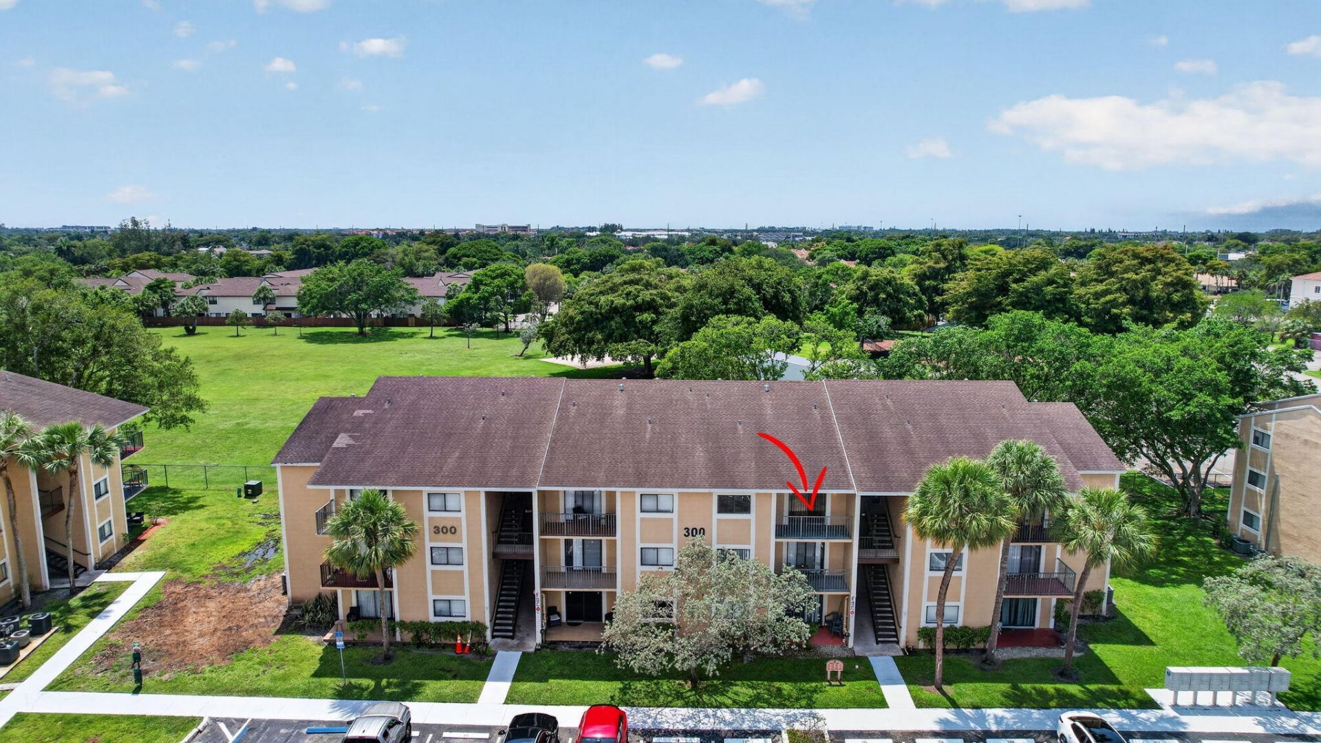 300 Palm Circle W, Pembroke Pines, FL 33025 Photo