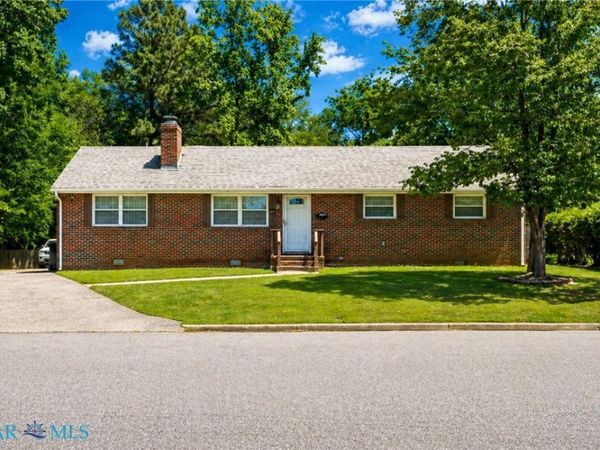 347 Avis Circle , Newport News, VA 23608