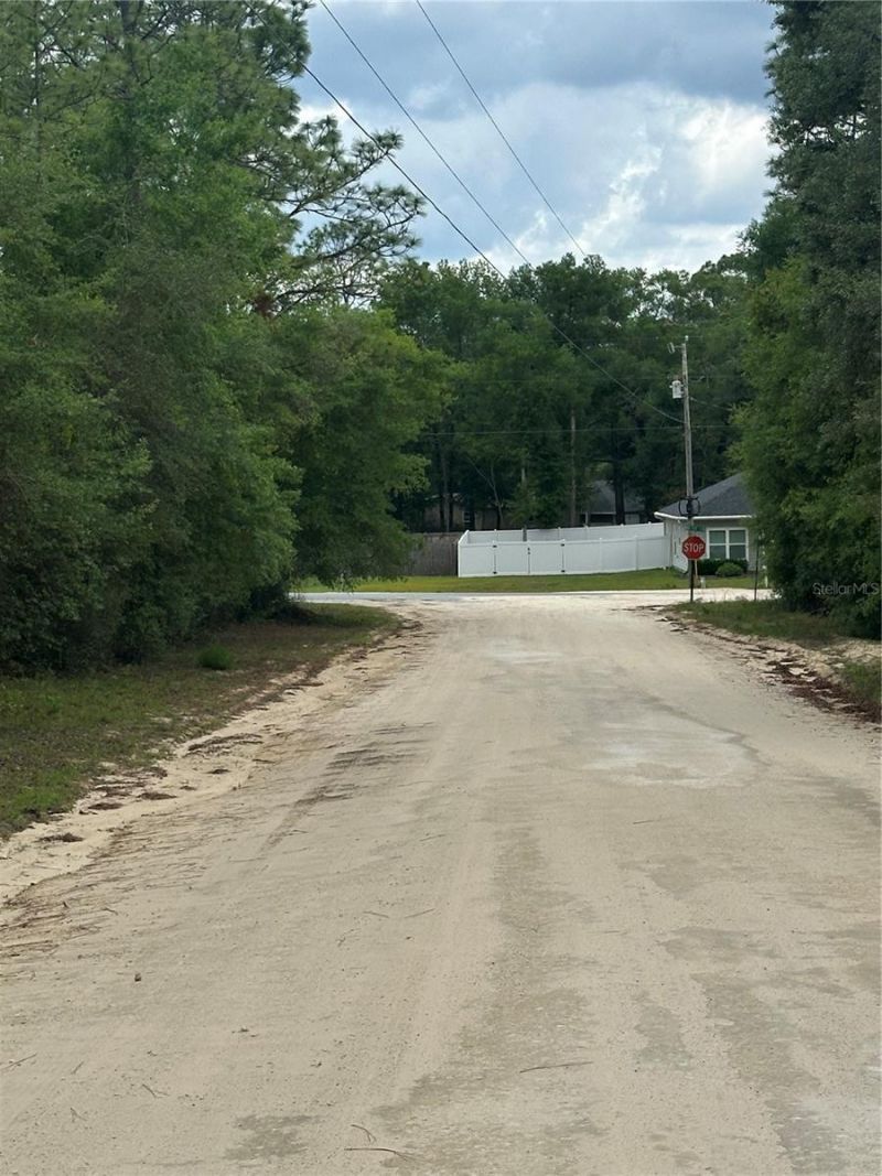 Ne 112th Court , Archer, FL 32618 Photo