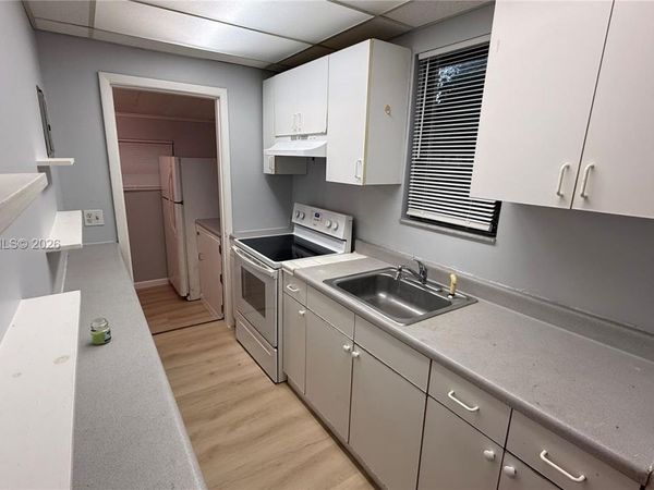 1725 Roosevelt St , Unit Rear Cotta, Hollywood, FL 33020