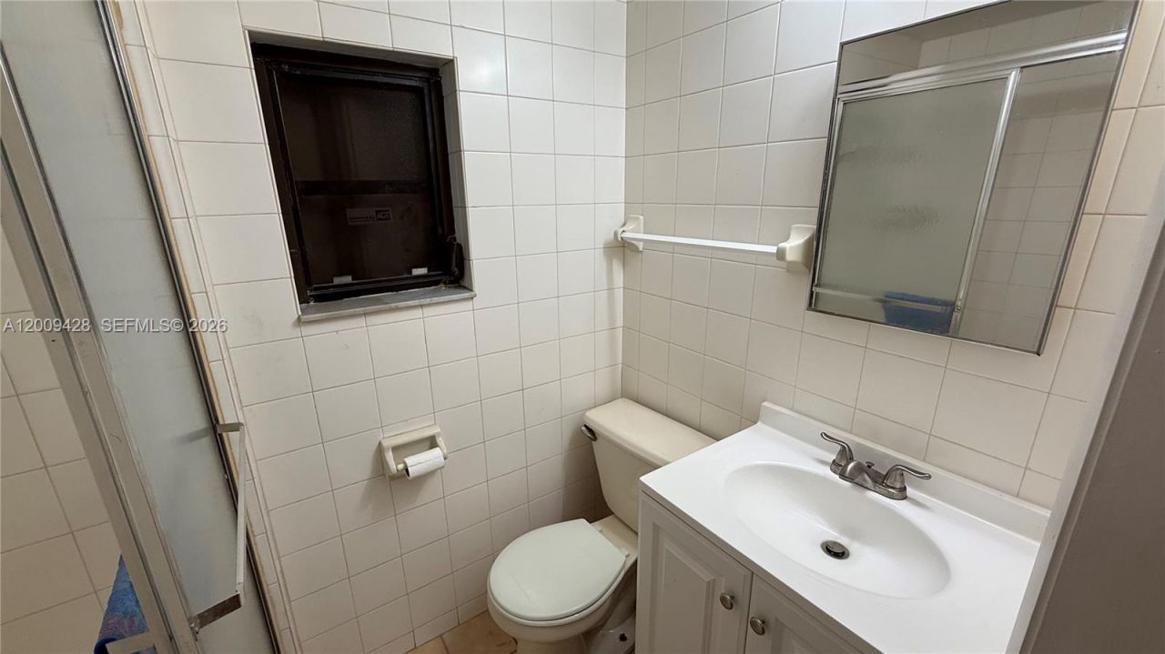 1725 Roosevelt St , Unit Rear Cotta, Hollywood, FL 33020 Photo