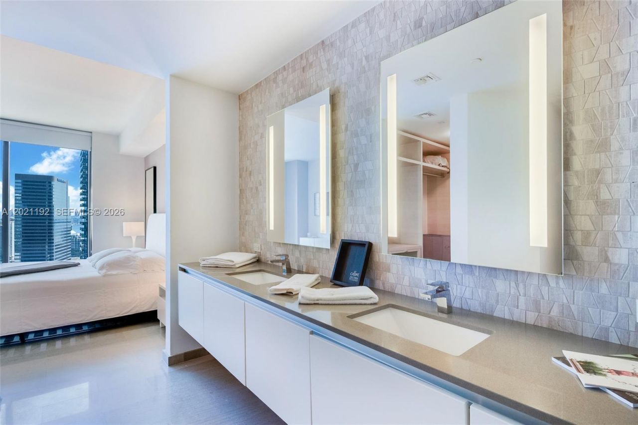 88 SW 7th St , Unit 1905, Miami, FL 33130 Photo