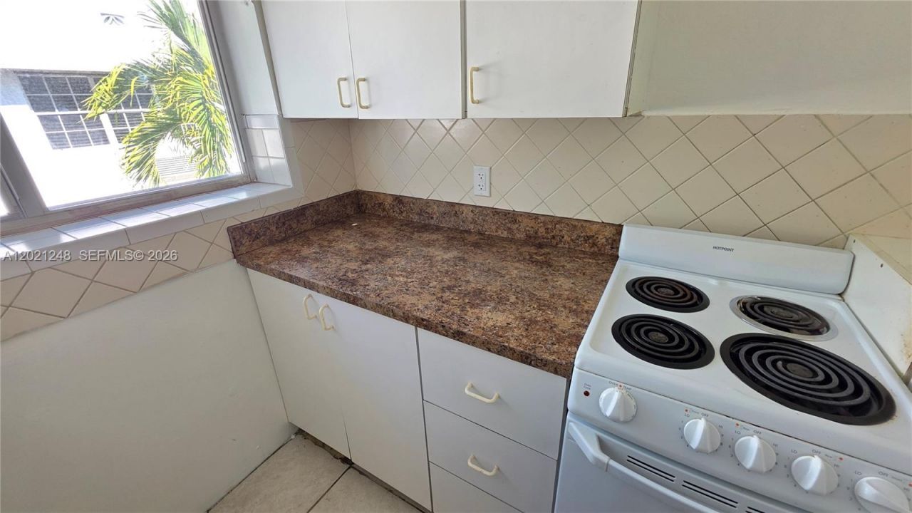 7629 Dickens Ave , Unit 7, Miami Beach, FL 33141 Photo