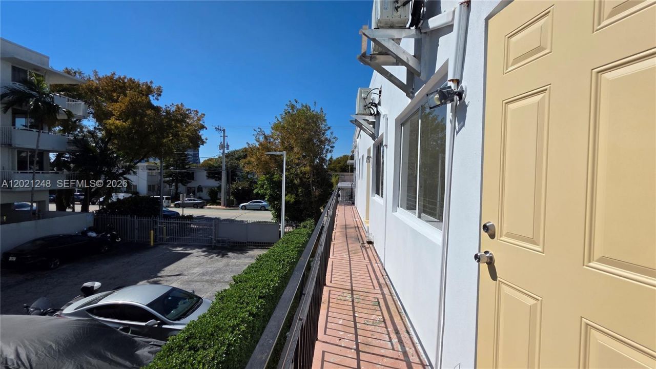 7629 Dickens Ave , Unit 7, Miami Beach, FL 33141 Photo