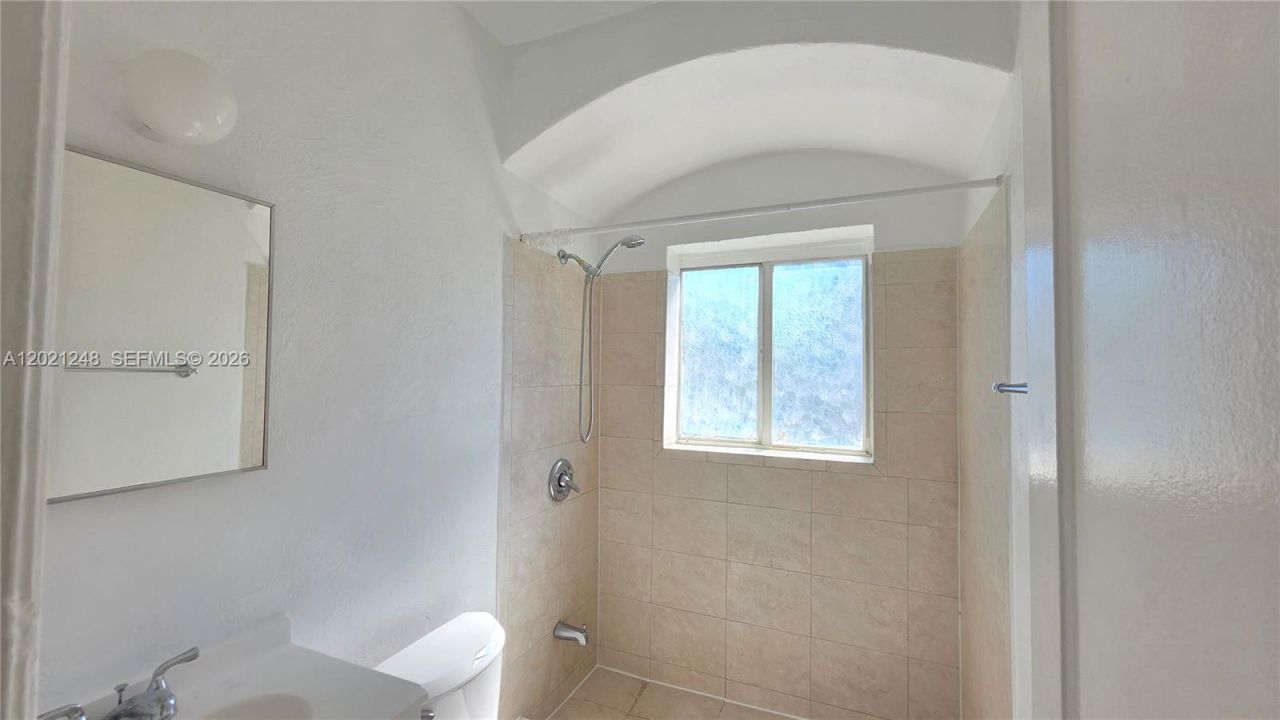 7629 Dickens Ave , Unit 7, Miami Beach, FL 33141 Photo