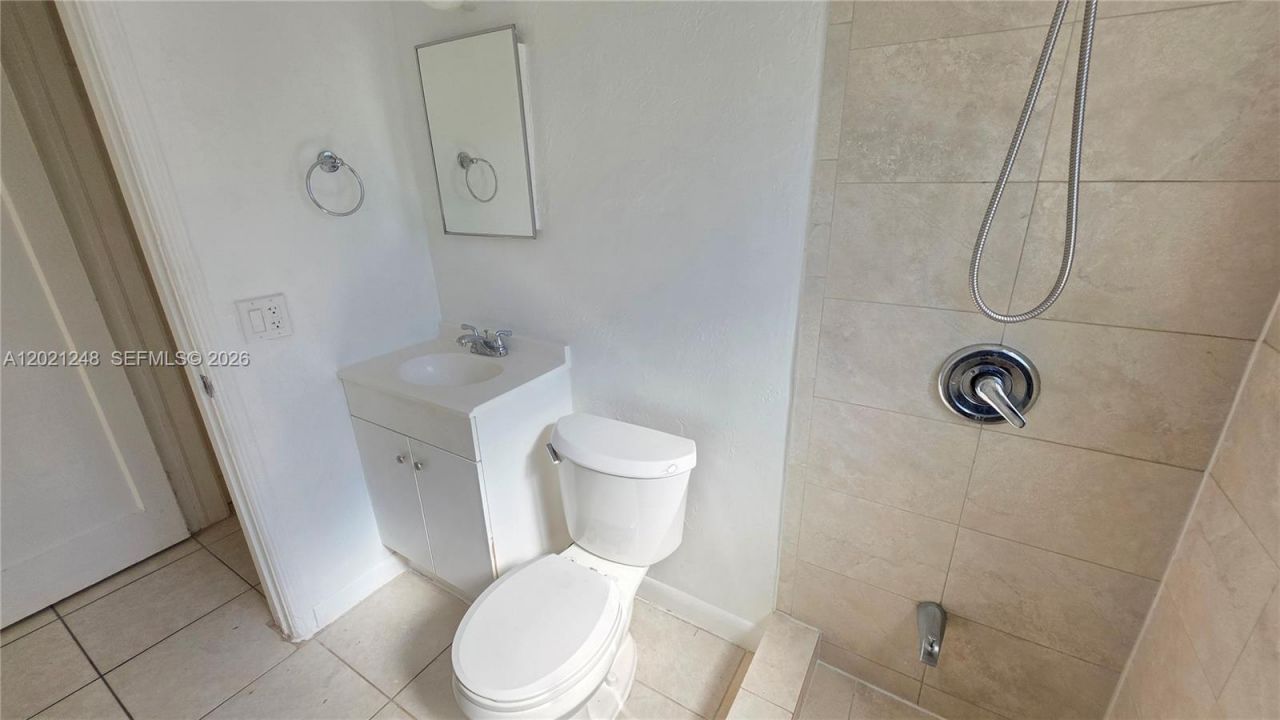 7629 Dickens Ave , Unit 7, Miami Beach, FL 33141 Photo