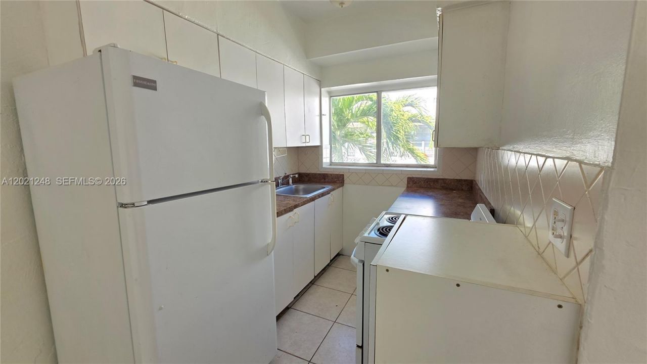 7629 Dickens Ave , Unit 7, Miami Beach, FL 33141 Photo