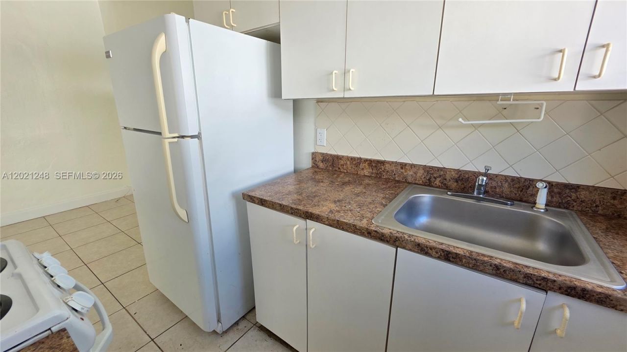 7629 Dickens Ave , Unit 7, Miami Beach, FL 33141 Photo