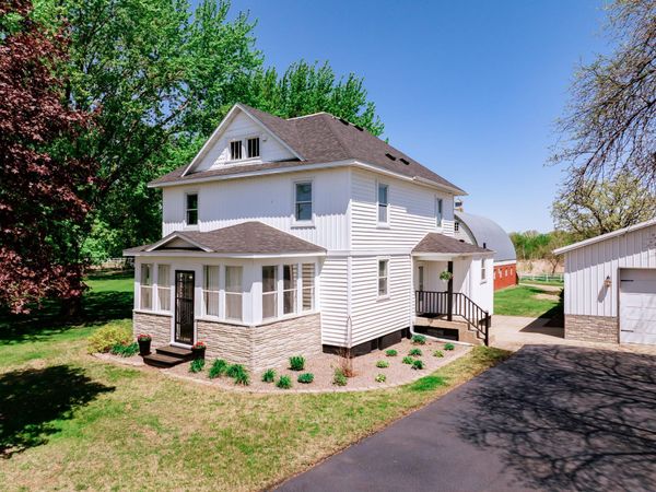 5976 County Road 141 , Saint Augusta, MN 56301