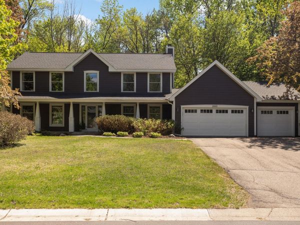 26165 Oak Leaf Trail, Excelsior, MN 55331