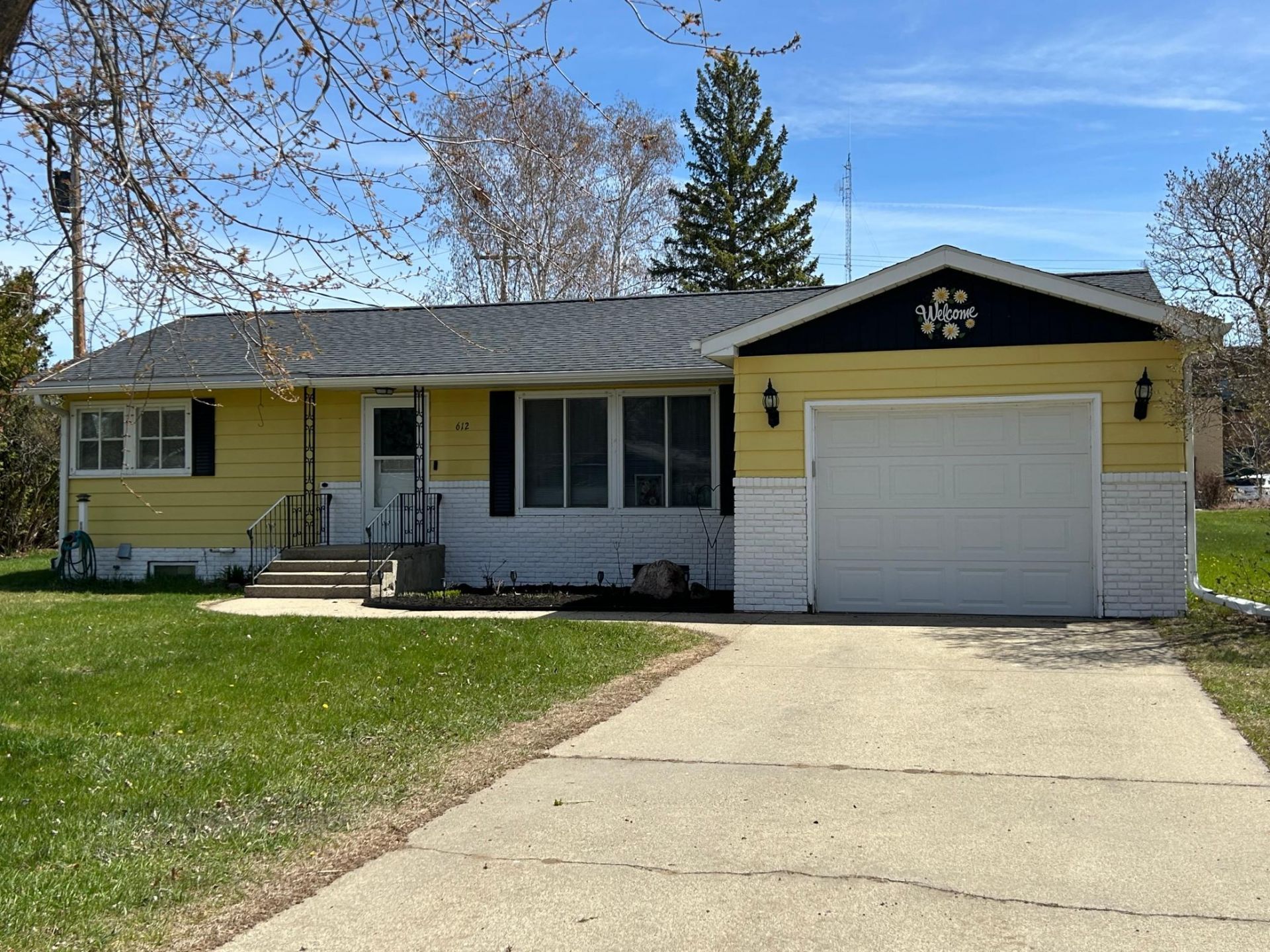 612 Front Avenue, Park Rapids, MN 56470 Main Photo