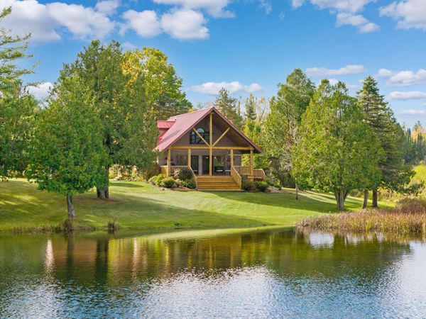 15202 Circle Drive, Millersburg, MI 49759