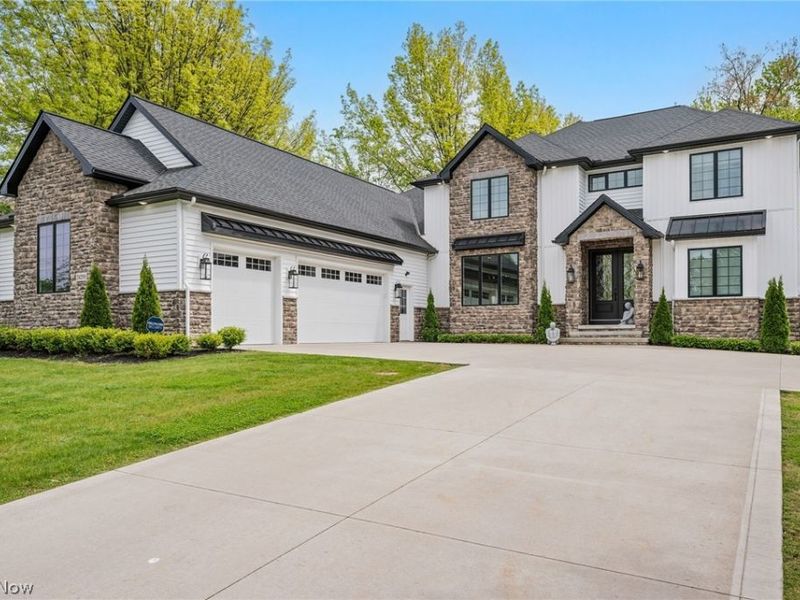 24210 Deptford Drive, Beachwood, OH 44122 Photo 1