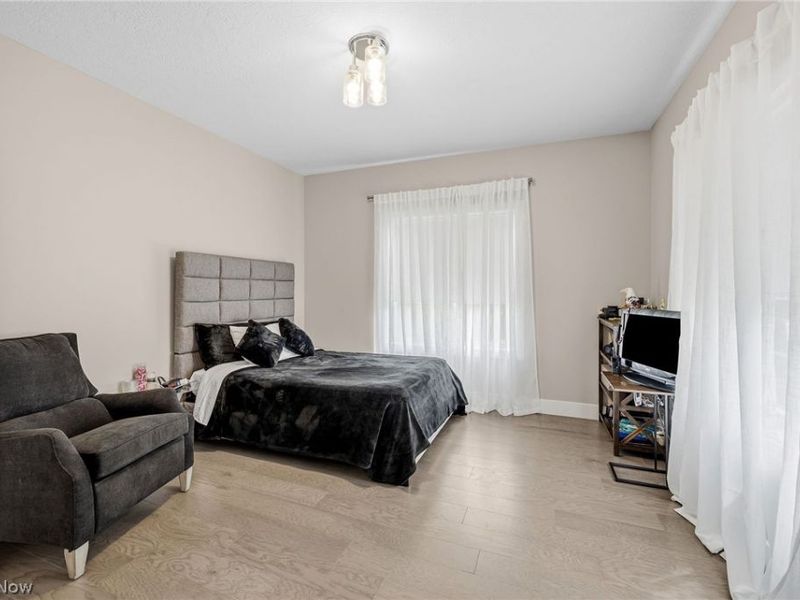 24210 Deptford Drive, Beachwood, OH 44122 Photo 17