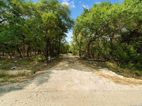 1775 Lost TRL, New Braunfels, TX 78132