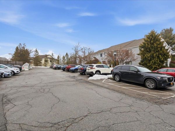 9 Country Place , Mohegan Lake, NY 10547