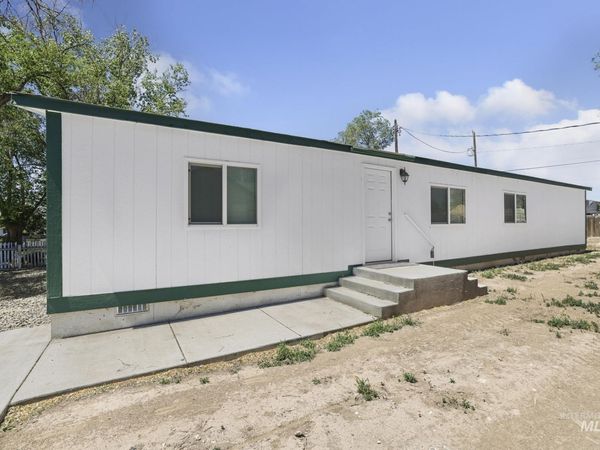 1042 2nd Ave. W, Twin Falls, ID 83301