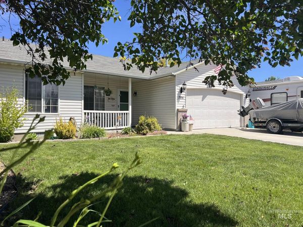 704 E Dooley Lane, Nampa, ID 83686