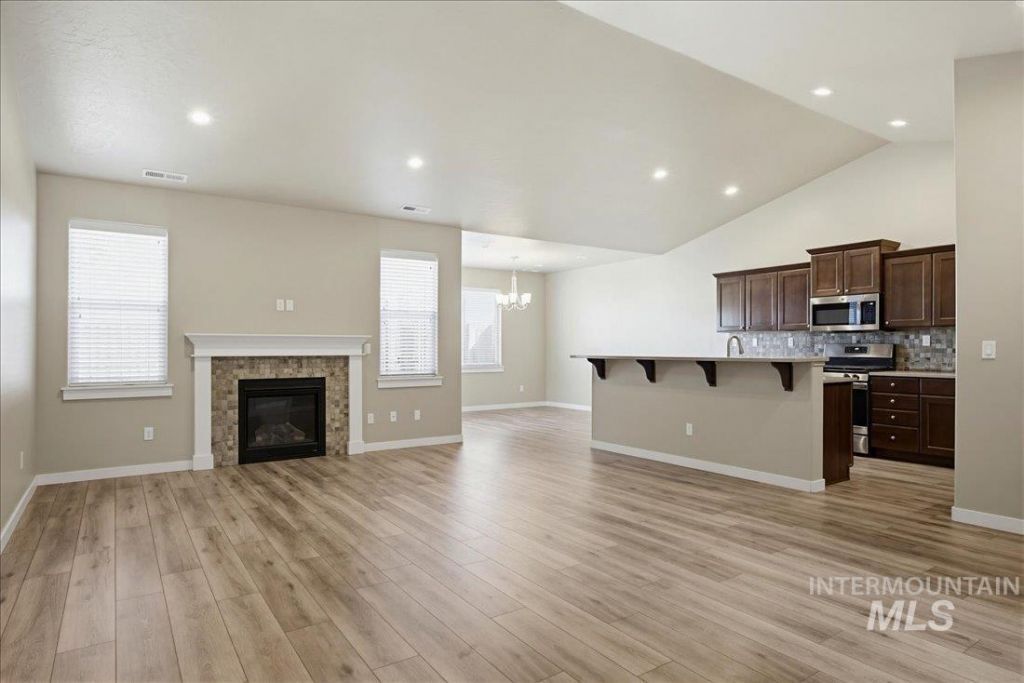 12460 W Azure St, Boise, ID 83713 Main Photo