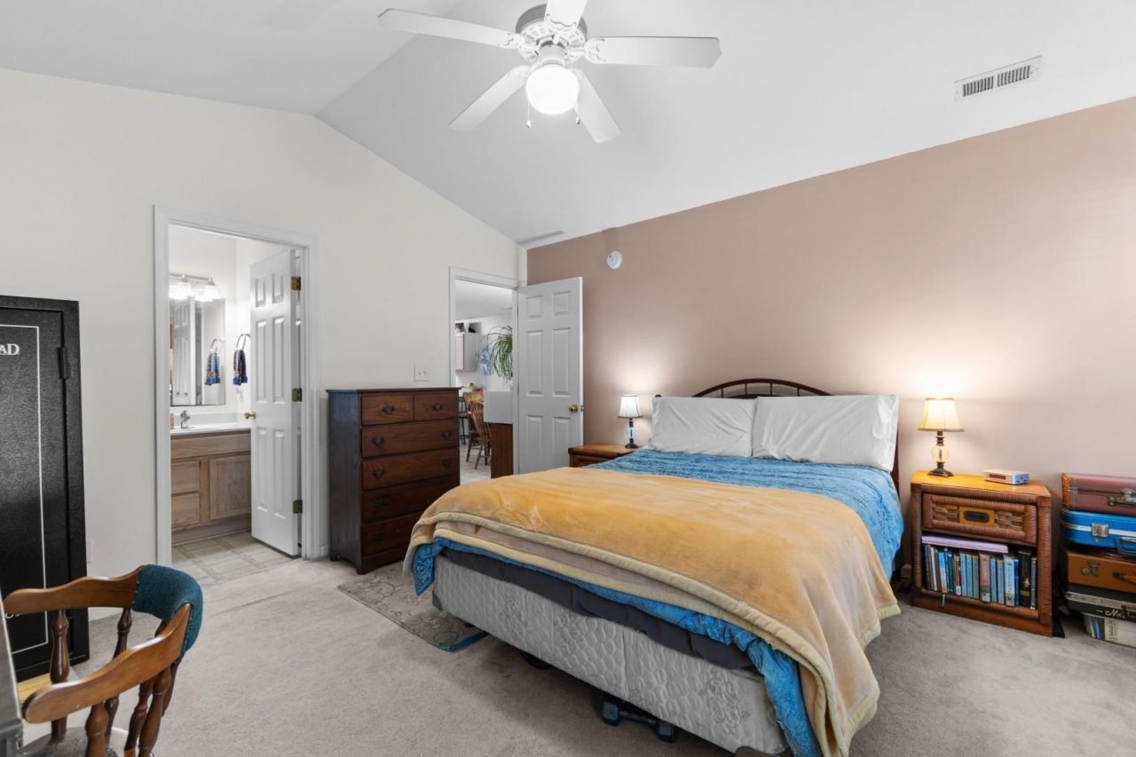 5008 Blue Spruce Ln. Photo 11