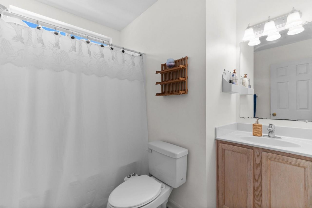 5008 Blue Spruce Ln. Photo 15