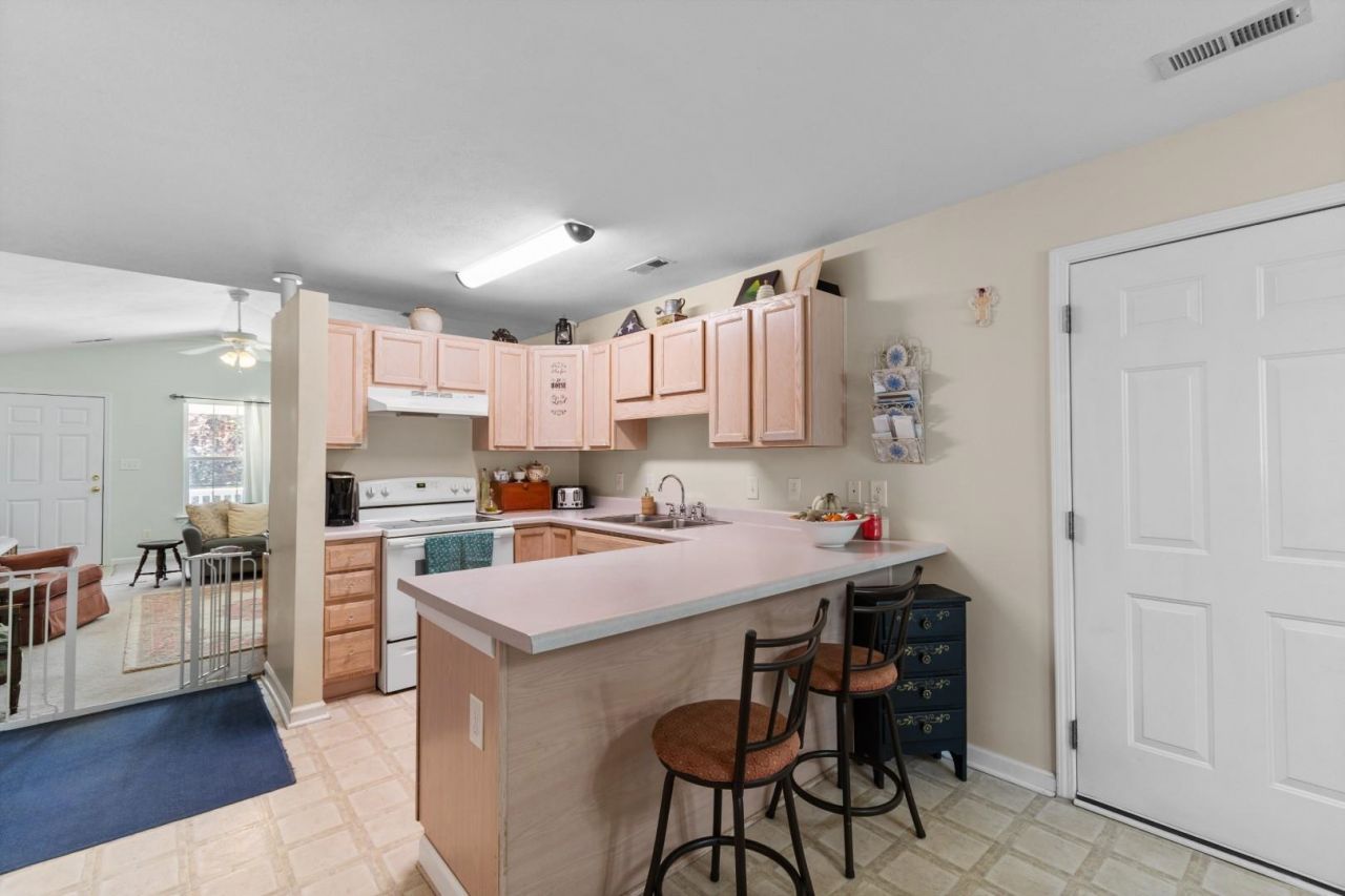 5008 Blue Spruce Ln. Photo 5