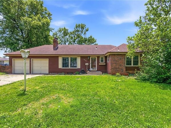 10605 E 79th Street, Raytown, MO 64138