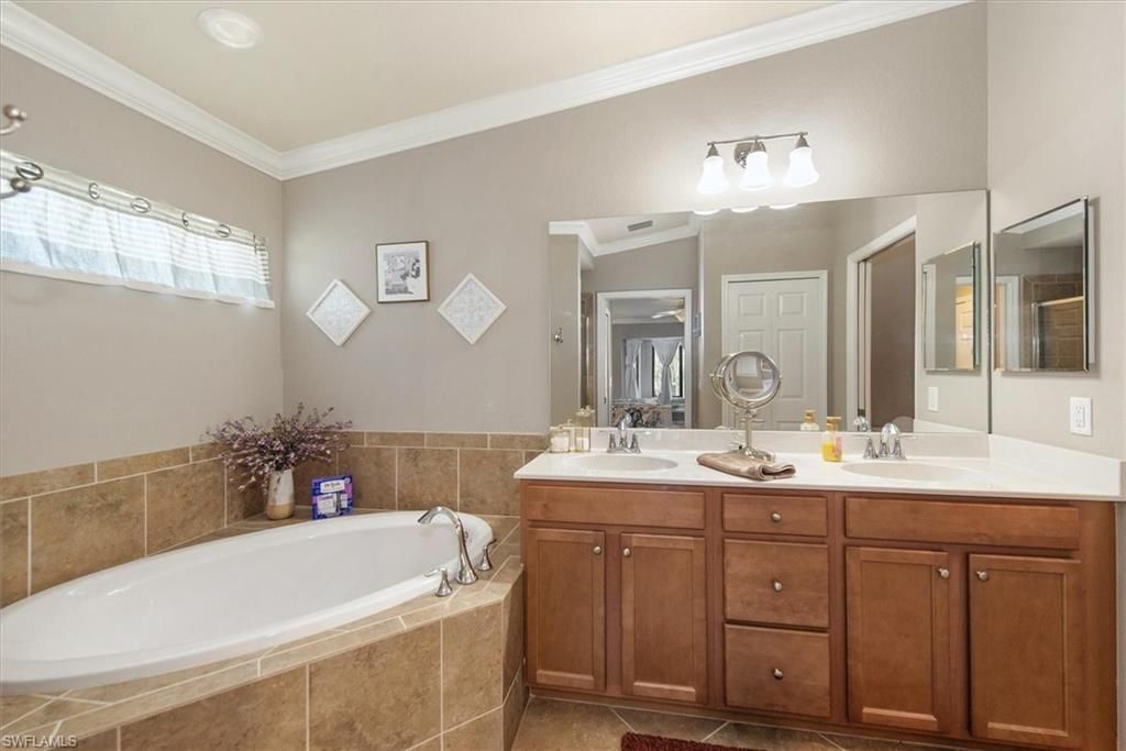 13750 Julias Way , Unit 528, Fort Myers, FL 33919 Photo