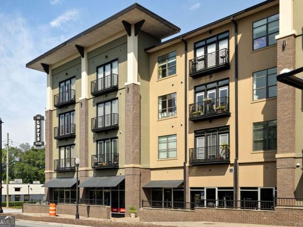 5300 Peachtree Road, Unit 2502, Chamblee, GA 30341