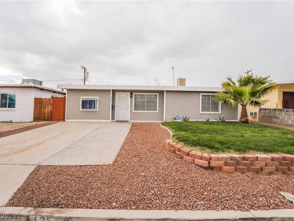 425 Princeton Street , Las Vegas, NV 89107