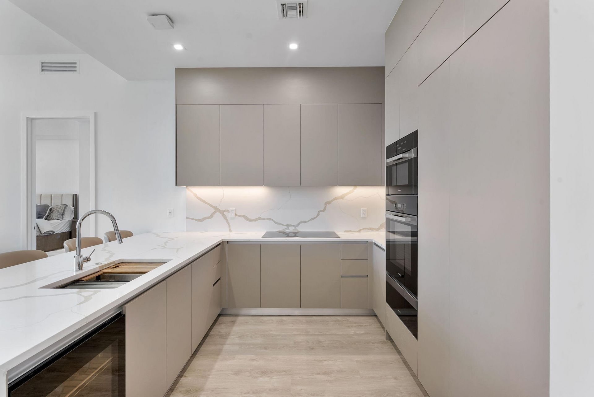 220 Lake Shore Drive, Unit 2321, Lake Park, FL 33403 Photo
