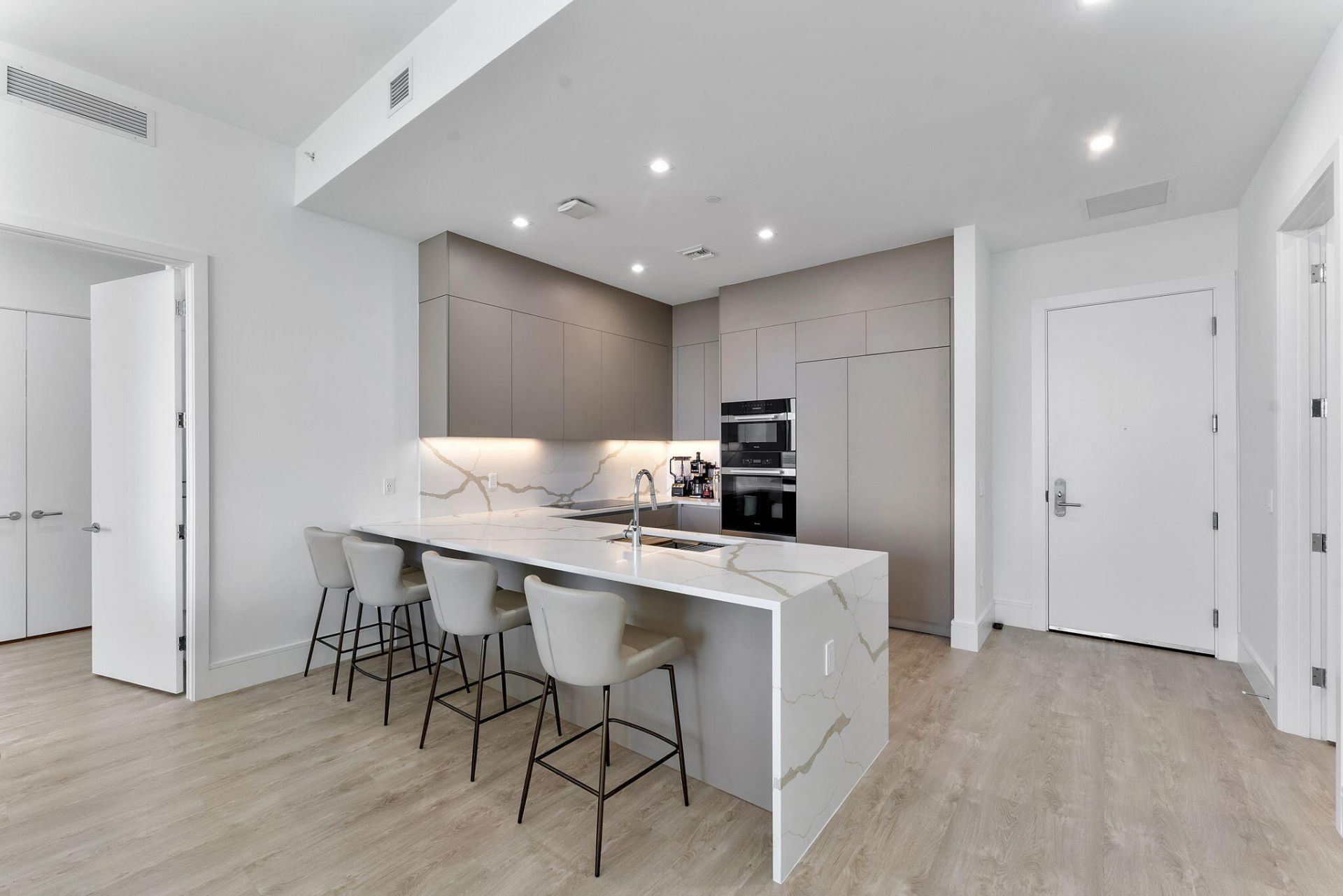 220 Lake Shore Drive, Unit 2321, Lake Park, FL 33403 Photo