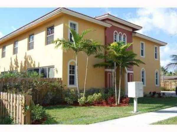 2212 Van Buren Street, Unit 2212, Hollywood, FL 33020