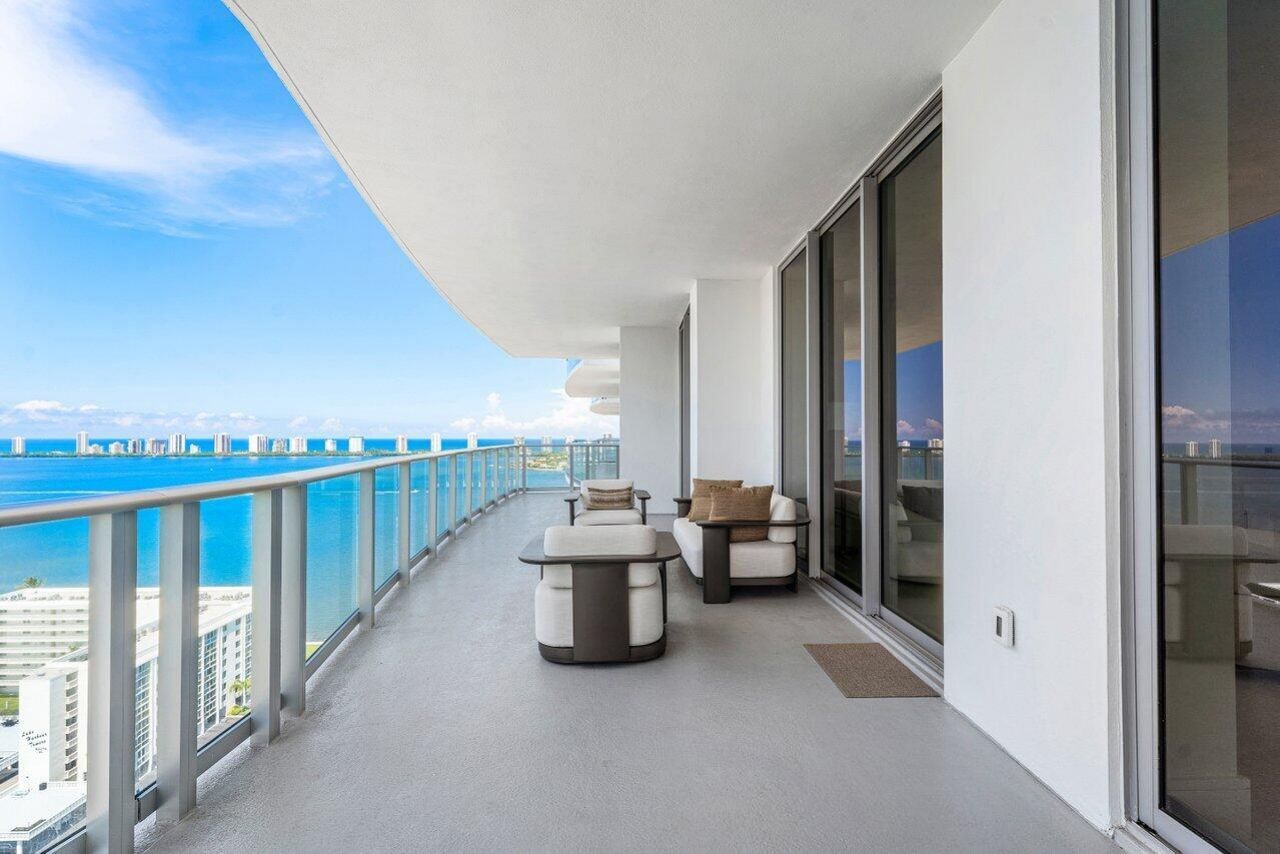 220 Lake Shore Drive, Unit 2109, Lake Park, FL 33403 Photo