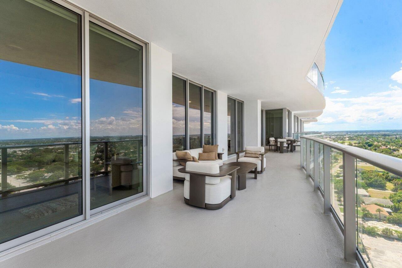 220 Lake Shore Drive, Unit 2109, Lake Park, FL 33403 Photo
