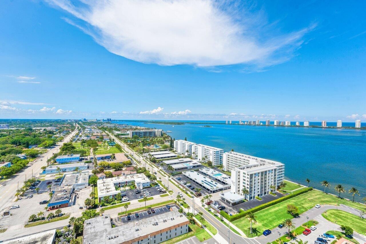220 Lake Shore Drive, Unit 2109, Lake Park, FL 33403 Photo