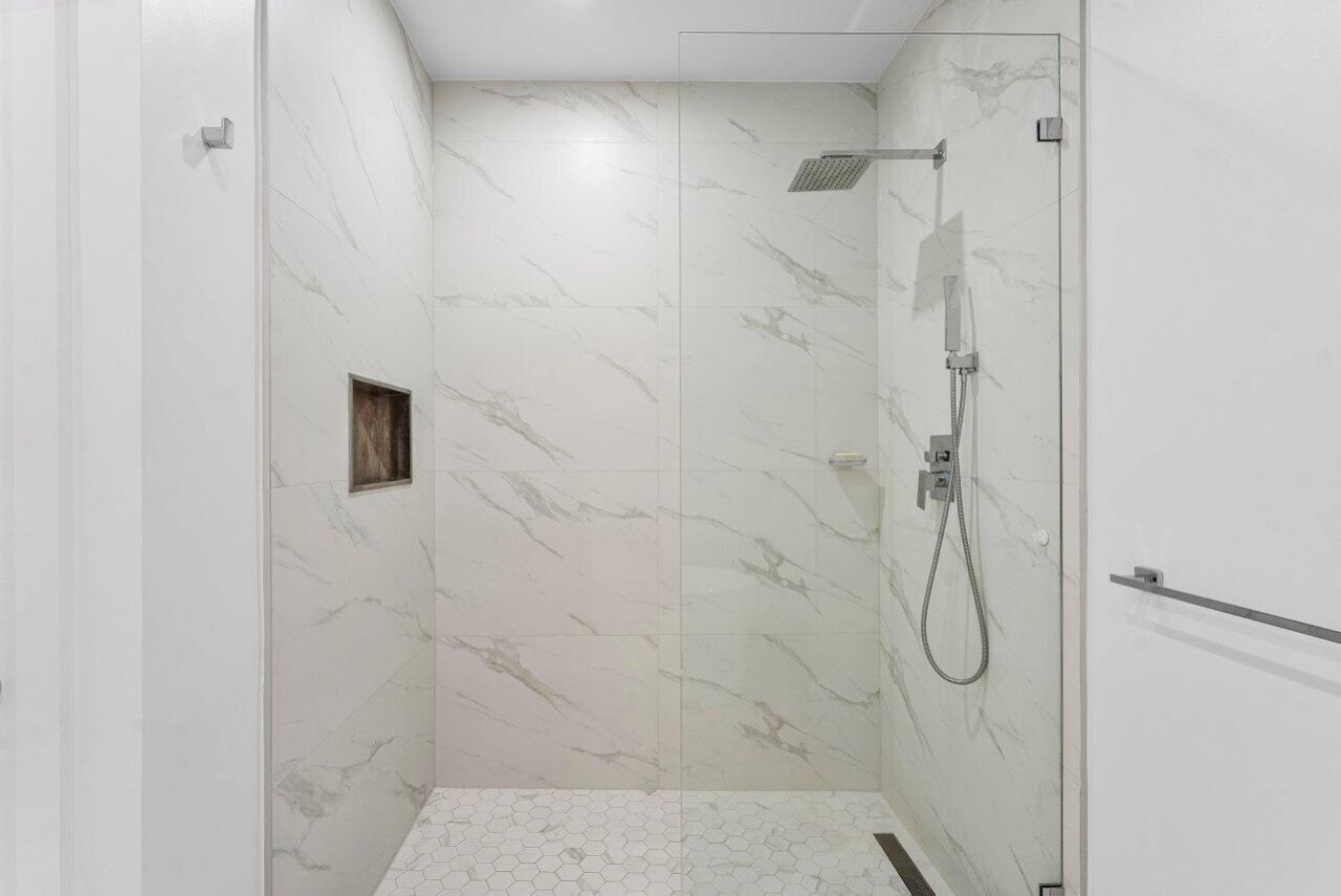220 Lake Shore Drive, Unit 2109, Lake Park, FL 33403 Photo