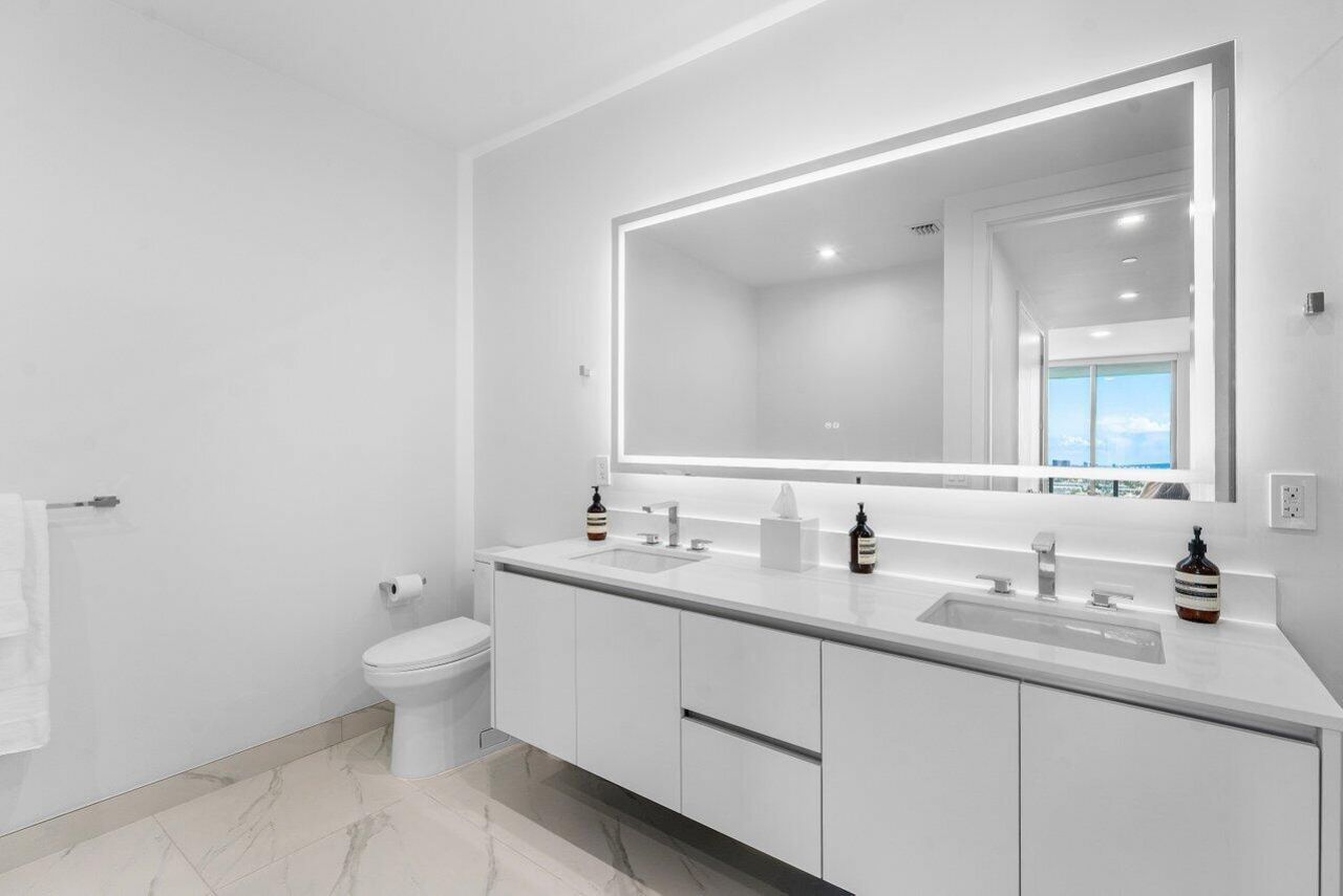 220 Lake Shore Drive, Unit 2109, Lake Park, FL 33403 Photo