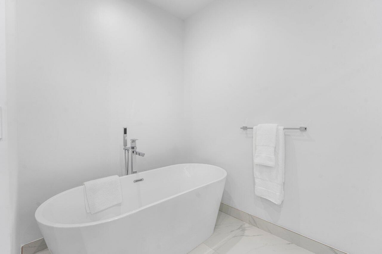 220 Lake Shore Drive, Unit 2109, Lake Park, FL 33403 Photo