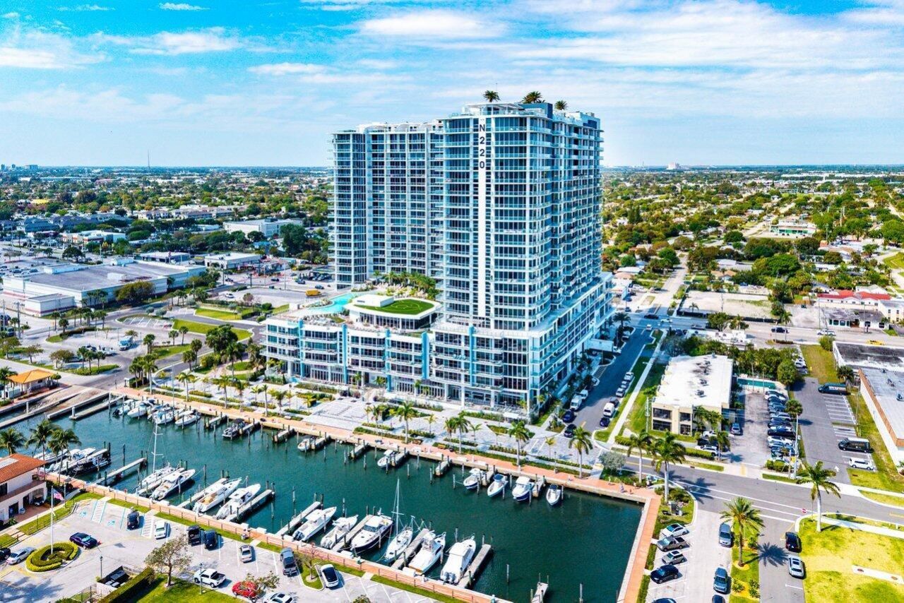 220 Lake Shore Drive, Unit 2109, Lake Park, FL 33403 Photo