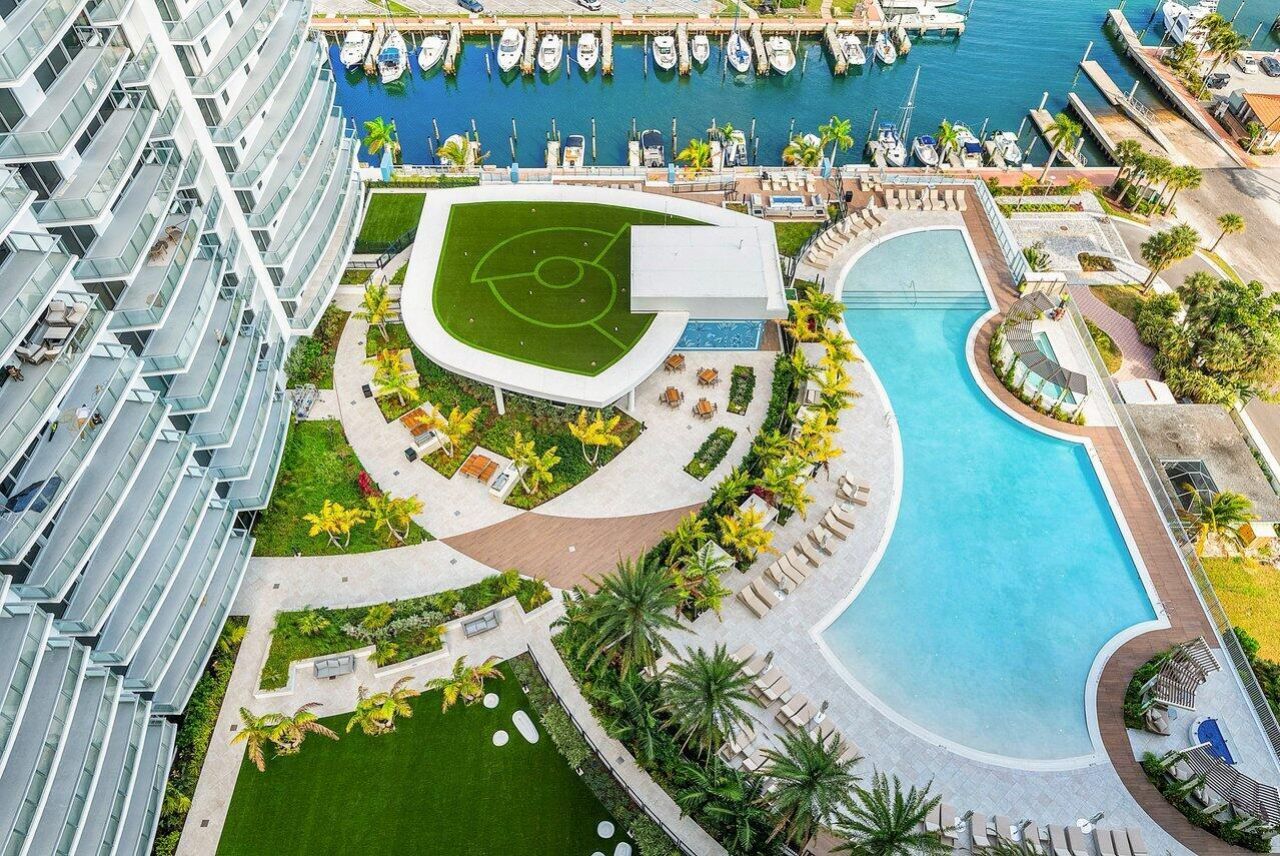 220 Lake Shore Drive, Unit 2109, Lake Park, FL 33403 Photo