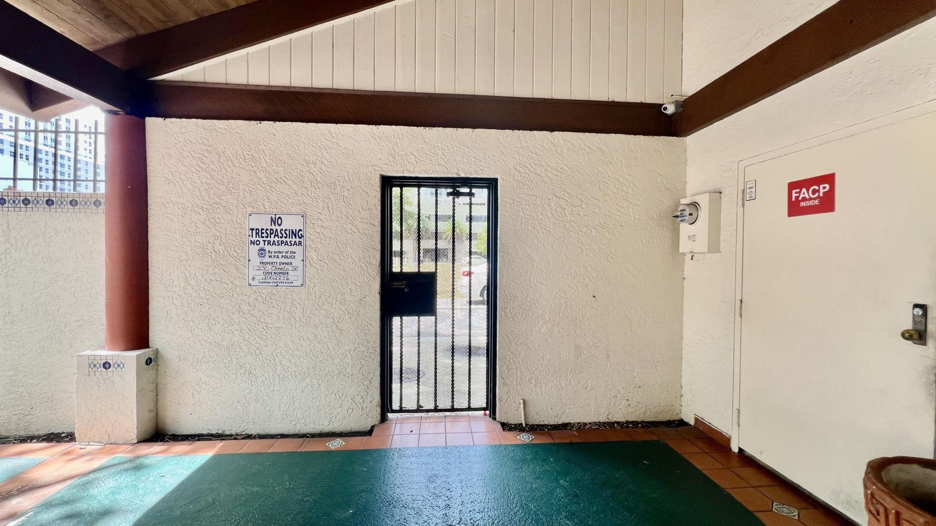 330 Clematis Street, Unit 113, West Palm Beach, FL 33422 Photo