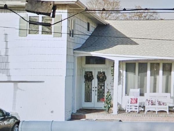 679 Jackie Lane , Baldwin, NY 11510