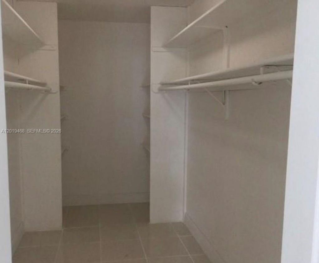 6950 Miami Gardens Dr , Unit 2-211, Hialeah, FL 33015 Photo